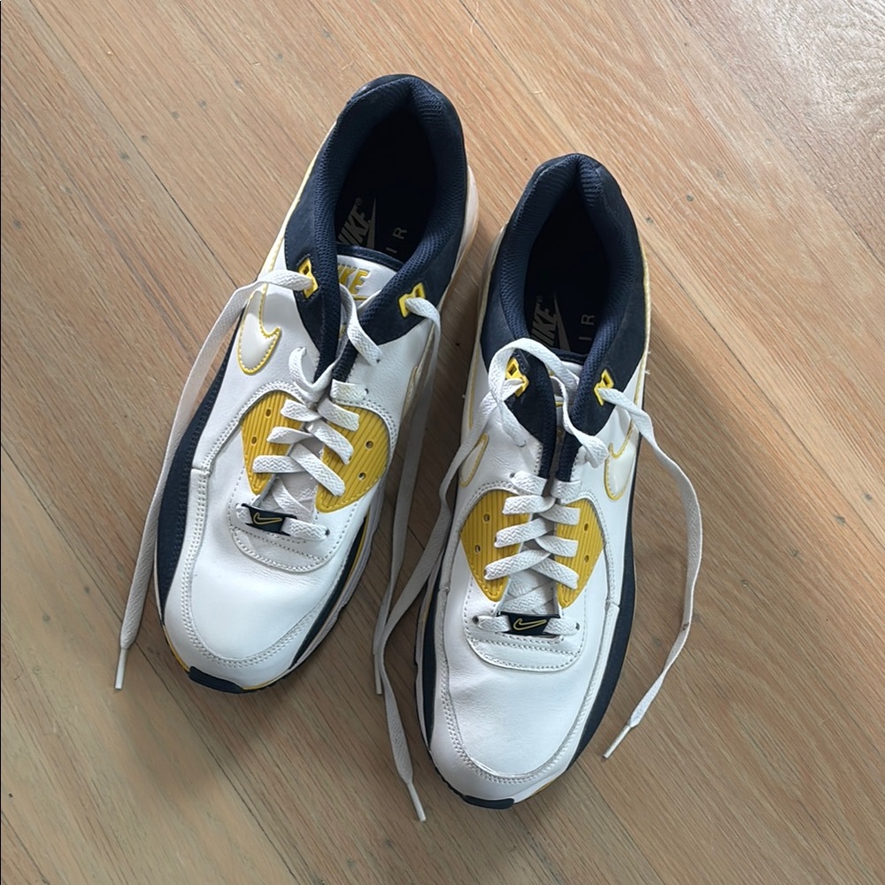 Nike Men's White and Yellow Sneakers